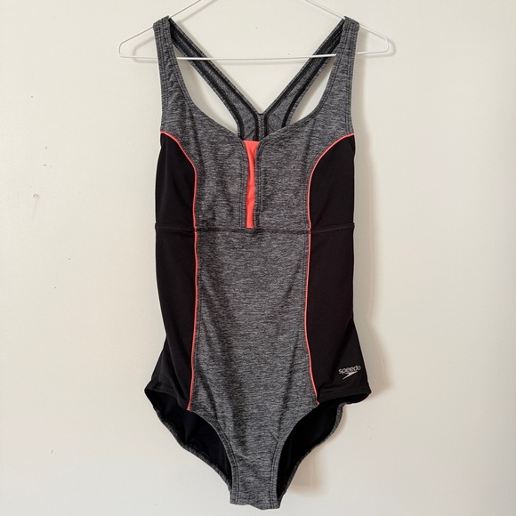 Speedo Touchback Endurance One-Piece Swimsuit - Picture 3 of 5